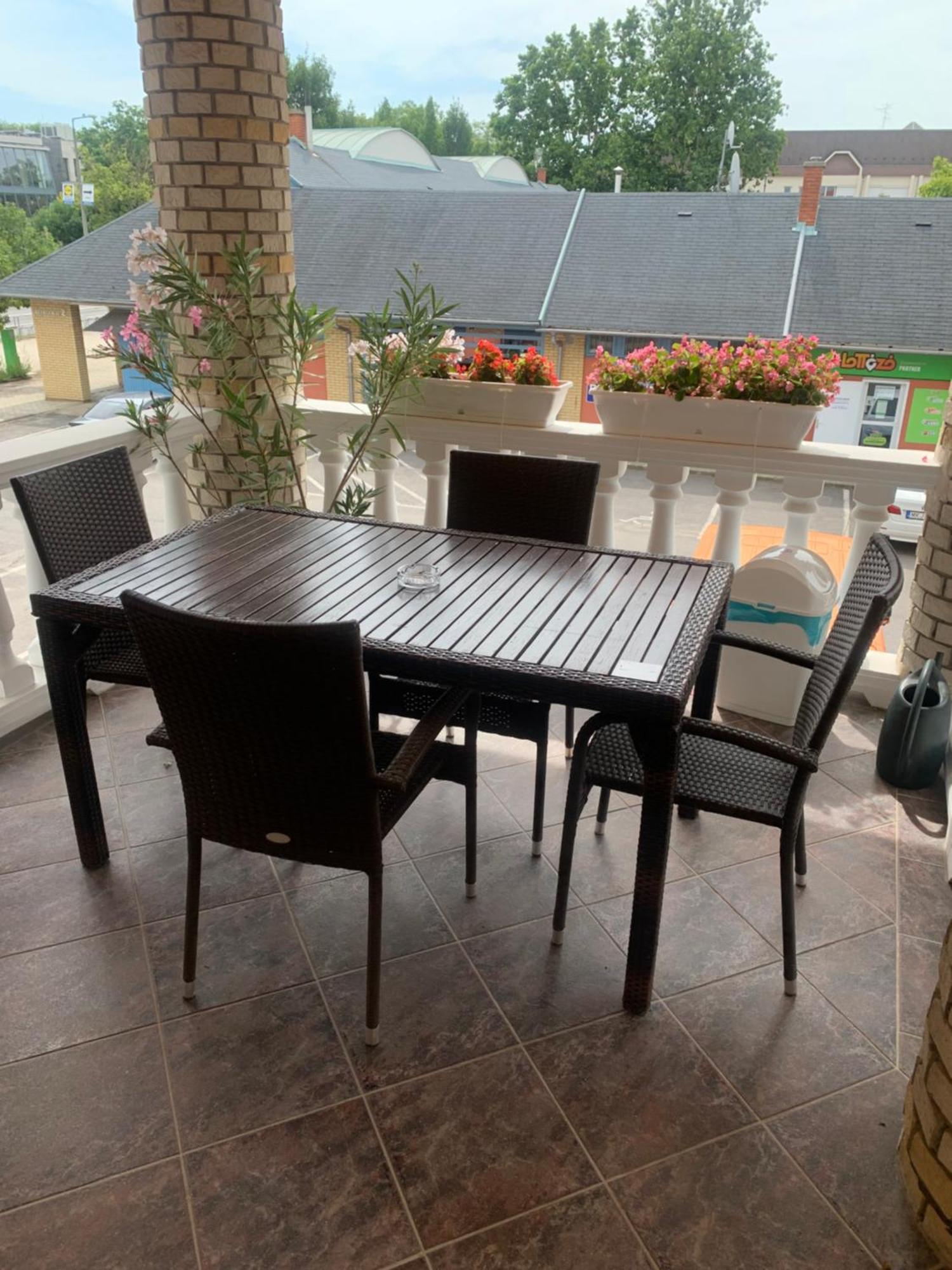 Agora Apartman Hajdúszoboszló Extérieur photo